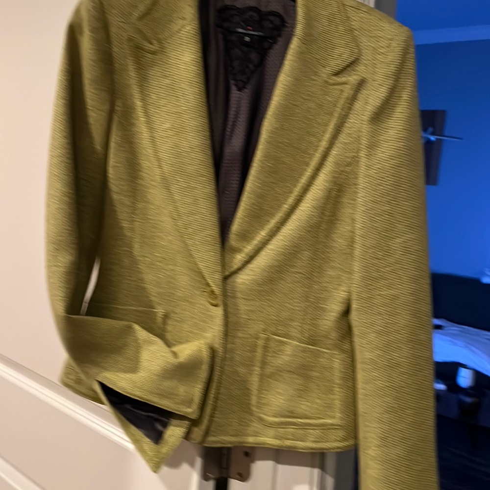 Beautiful blazer Yoana Baraschi ..lime gree open sleeves wool and silk blend!!